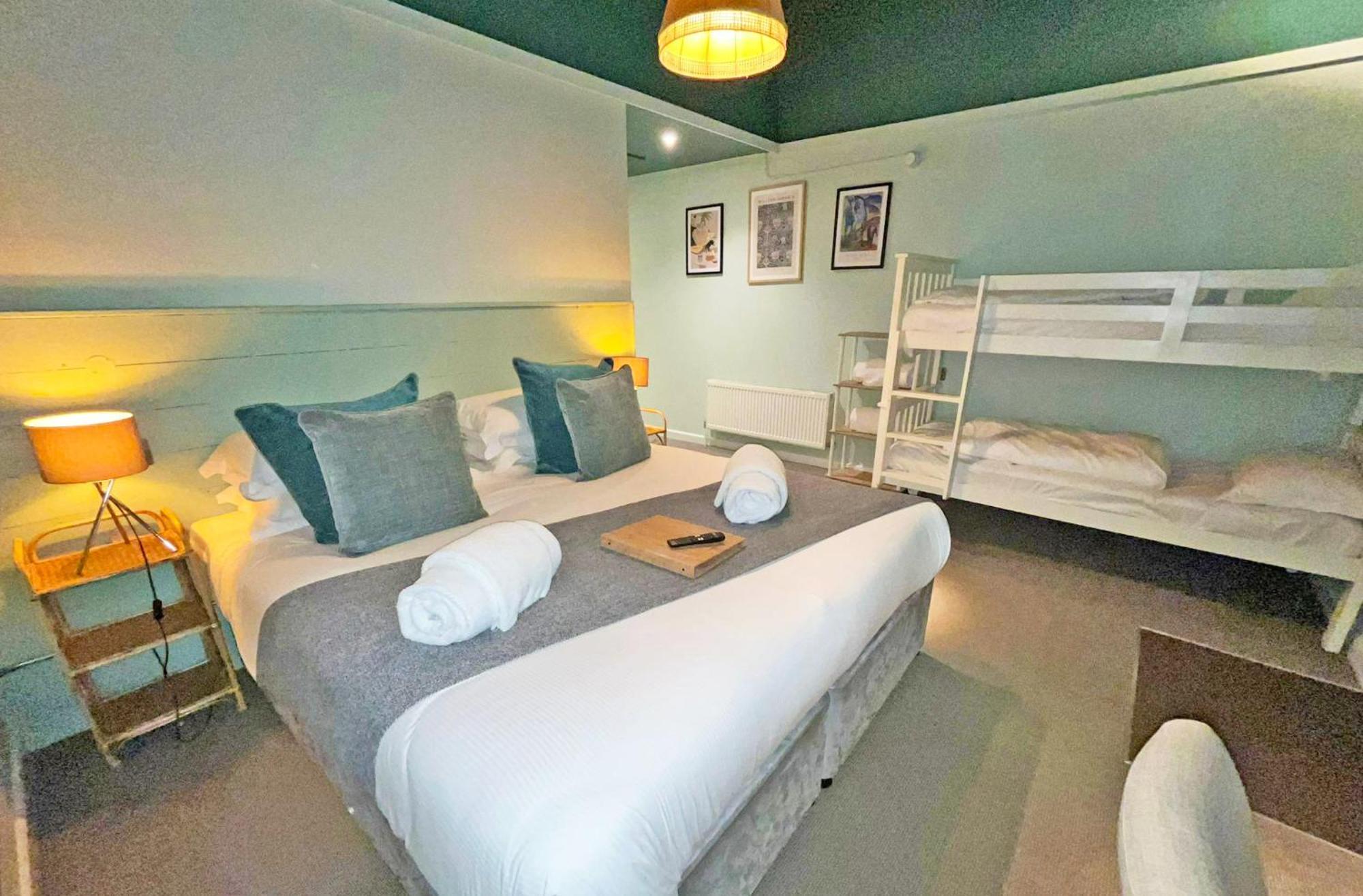 The Running Horse 4* Winchester